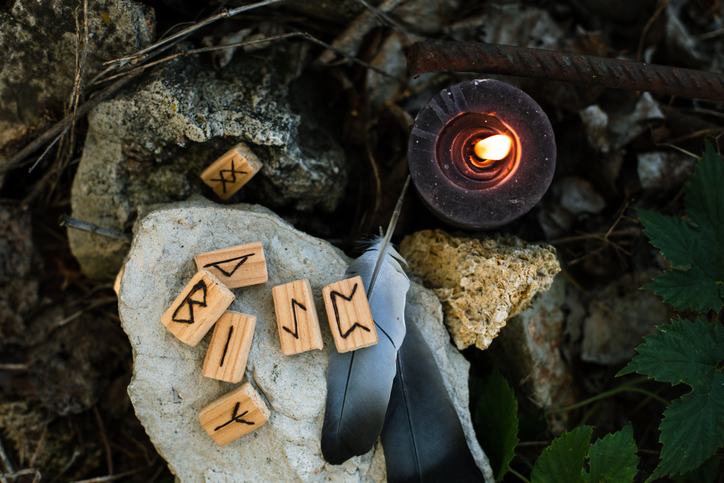 Norse Runes and Candles for Spiritual Work with Frigg